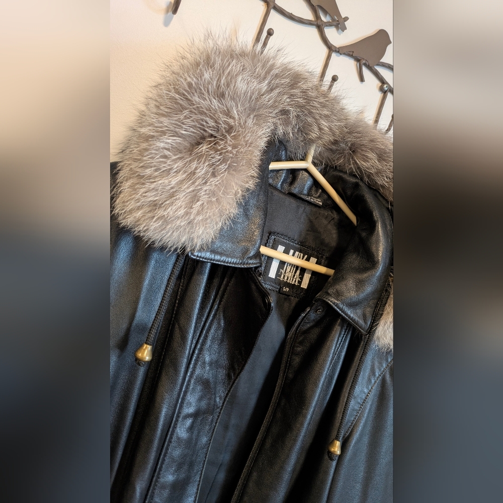 MIXMIX Black Leather Jacket With Fox Trim